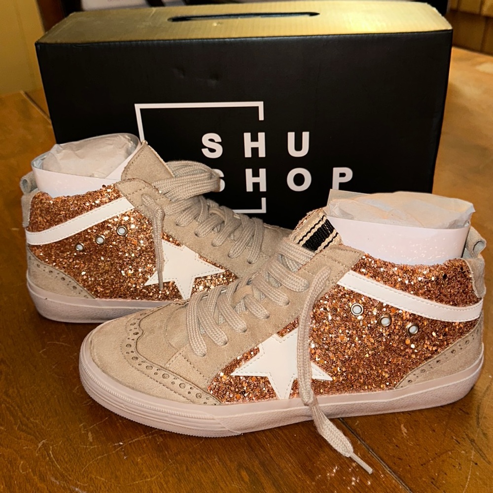 Shu Shop Rina Rose Gold Glitter & Taupe Hi-top Sneakers Size 8 NIB Never Worn